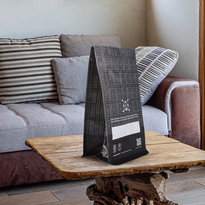 Настраиваемая полностью компостируемая передняя застежка -молния Kraft Black Coffee Sacds с клапаном