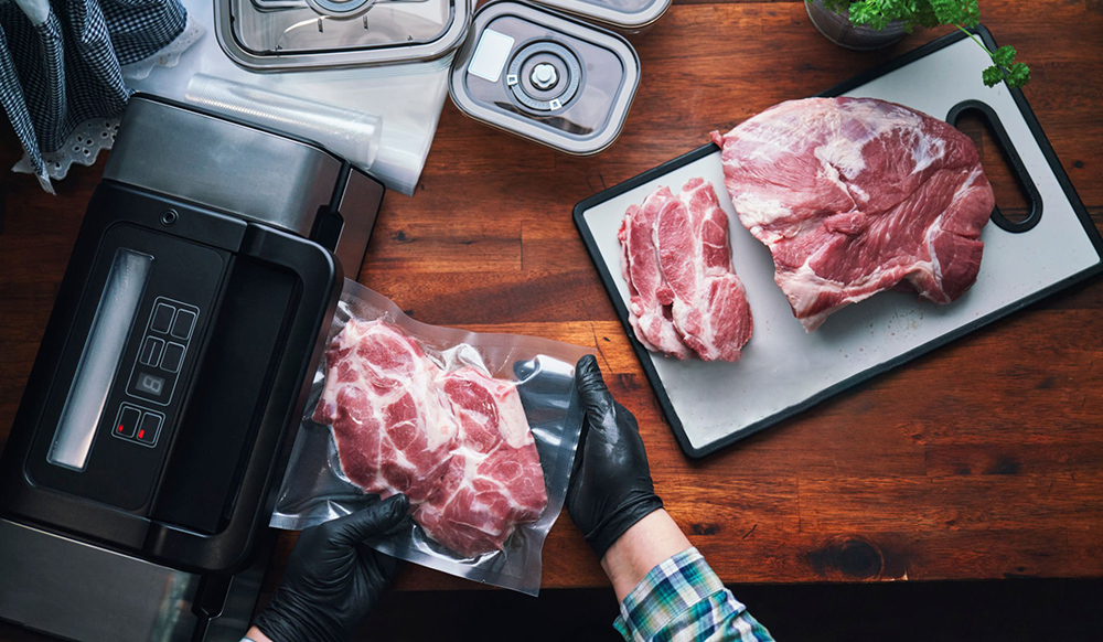 мясо в вакуумной герметичной сумке